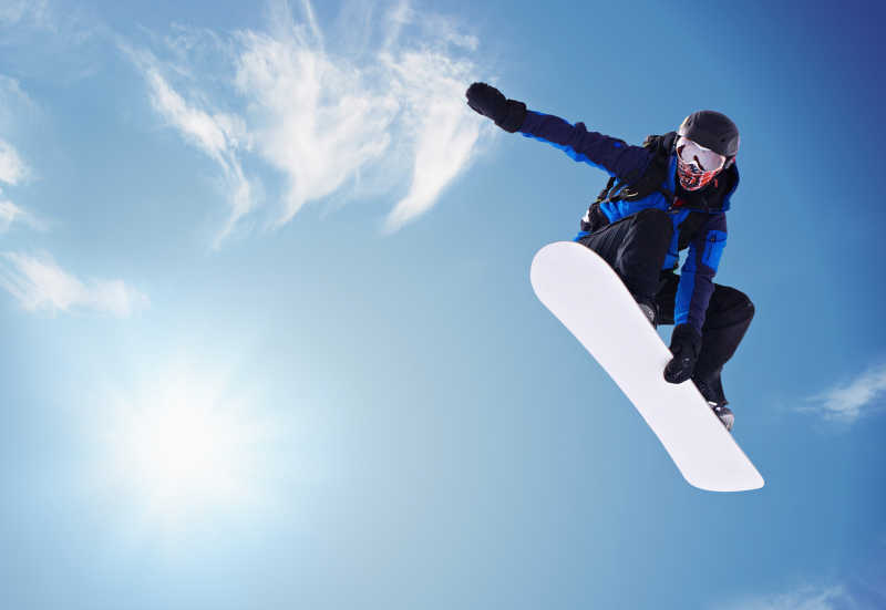 单板雪服品牌_单板滑雪服品牌排行_单板滑雪板品牌排行