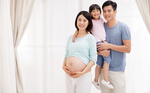 怀孕2个月香港验血查男女吗,验血准不准一般多少钱